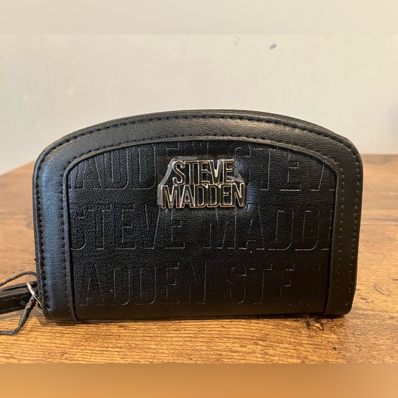 Steve Madden Handbags - Steve Madden wallet